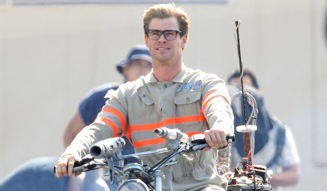 Exclusive... Chris Hemsworth Films "Ghostbusters"